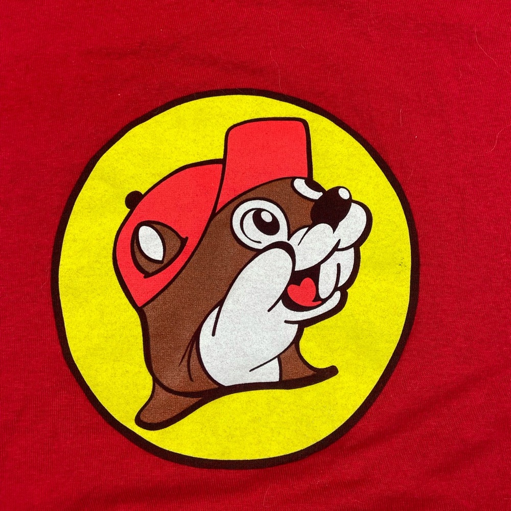 Buc-ees Travel Stops Bucee Beaver Men's Large Red Graphic Logo Tee Shirt